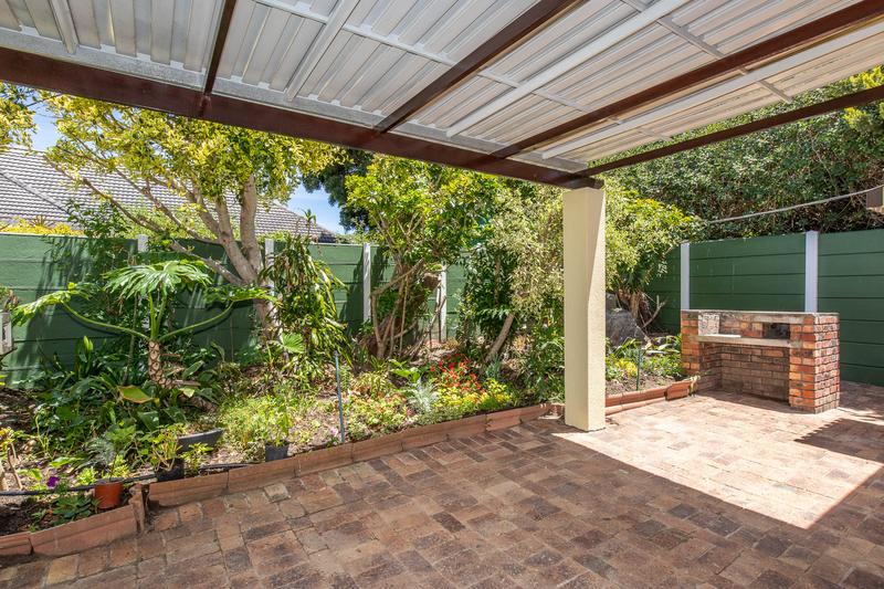 5 Bedroom Property for Sale in Bergvliet Western Cape